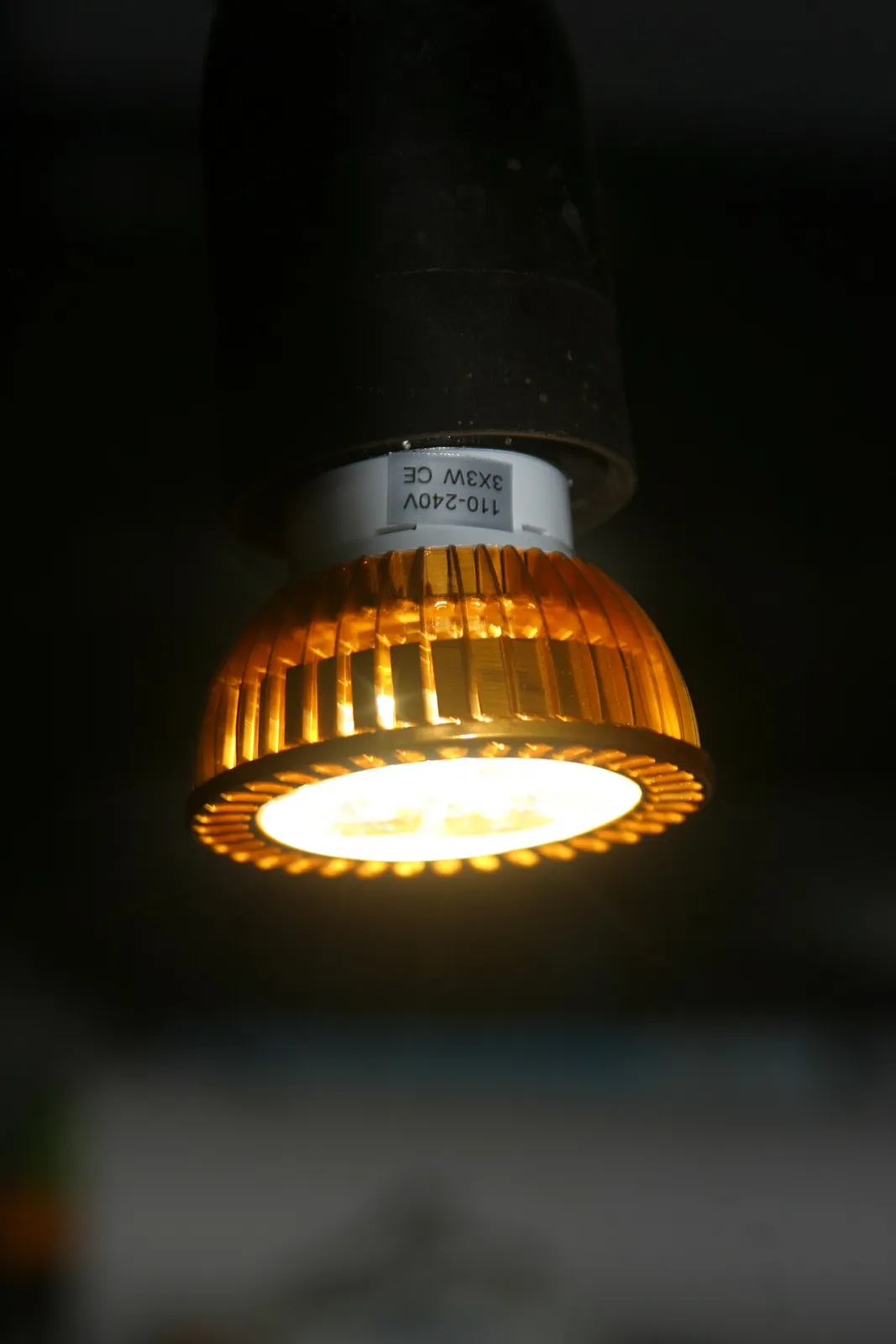 Ampoule LED 9 W culot E27, blanc chaud